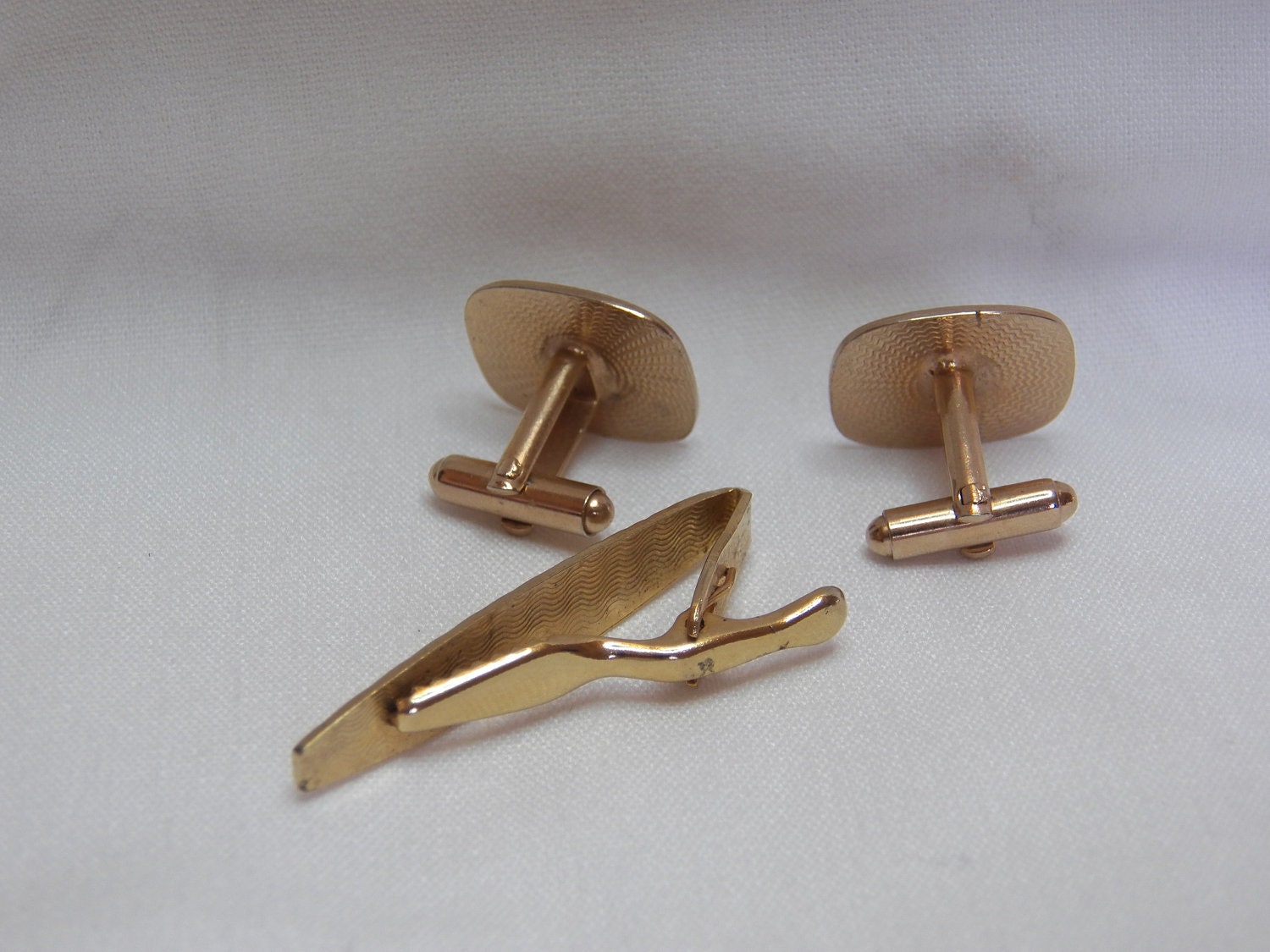 Hickok Gold Cufflink and Tie Clip Set- Mens Vintage Jewelry Accessory