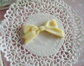 2pcs Cute Bow Flatback Cabochon (color 4)