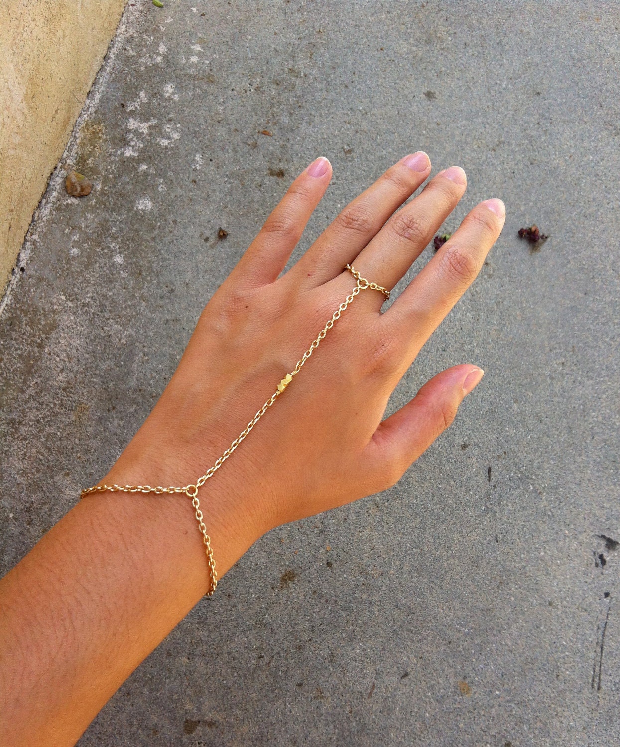 22K Shiny Gold 3 Nugget Bead Hand Chain Bracelet Ring