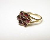14k Yellow Gold Garnet Flower Ring - Size 2 1/4