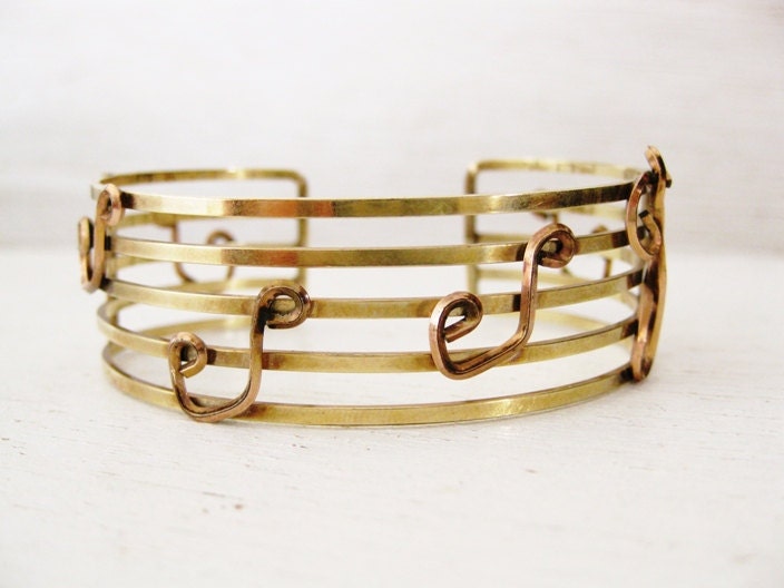 1960s rose gold cuff bracElet. 12 kt gold filled music notes. THE SOUND of MUSIC.