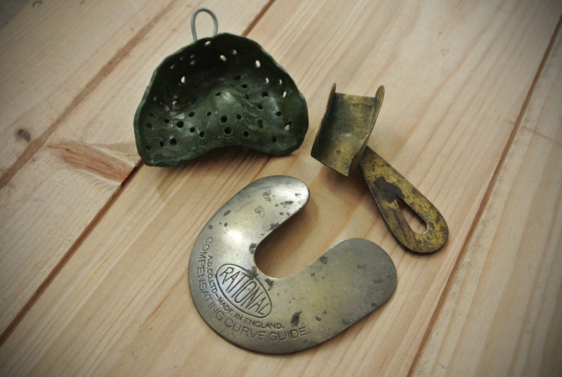3 Strange Dental Plate Molds featured image