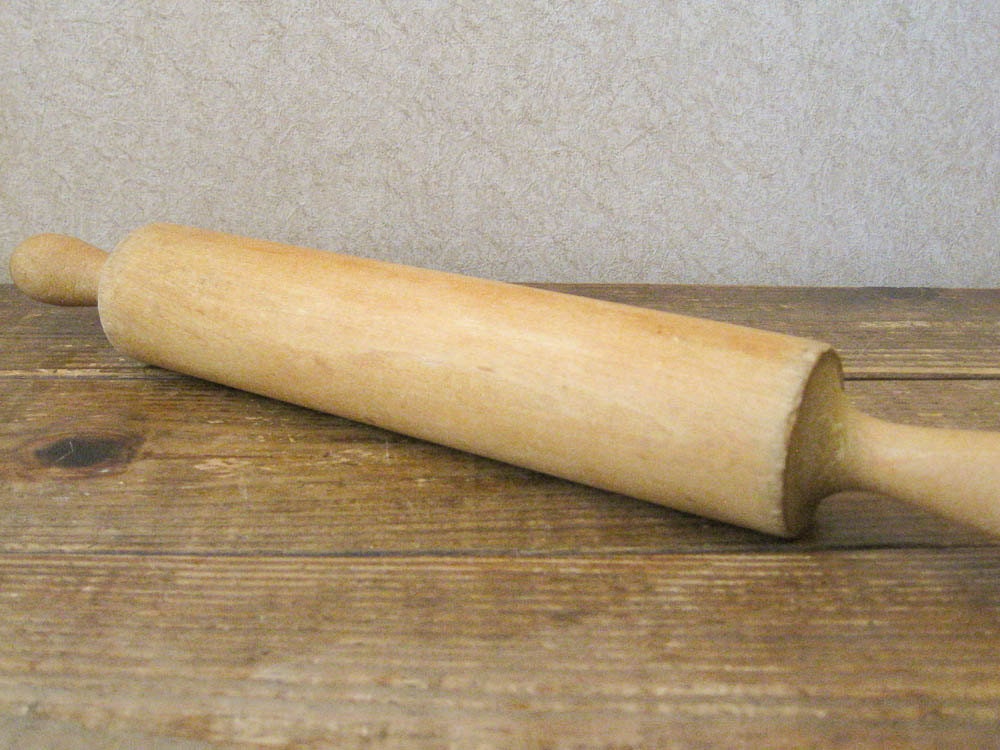 Vintage wooden rolling pin - Rustic farmhouse rolling pin