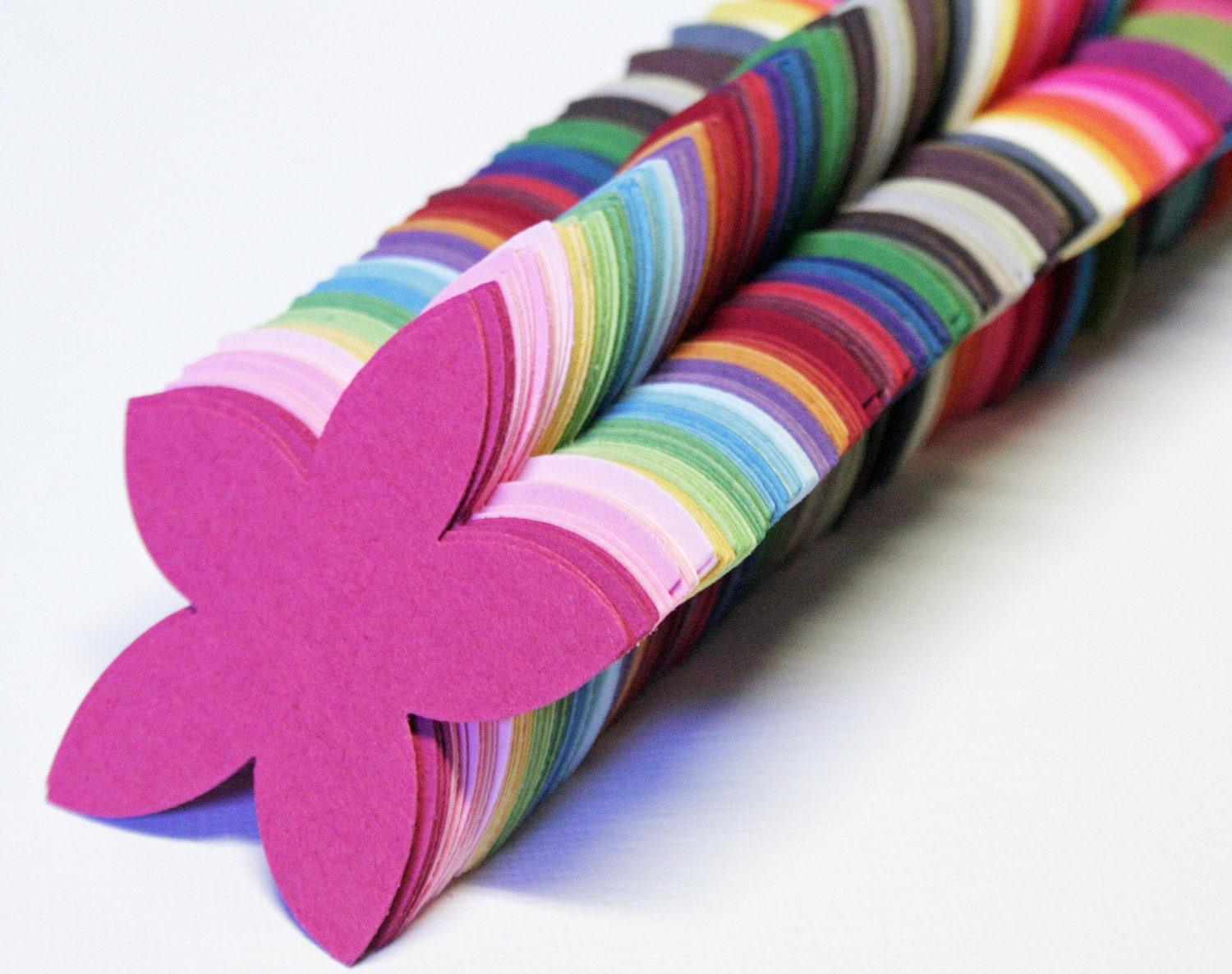 5 petals flowers diecuts - pack of 25 - your color choice