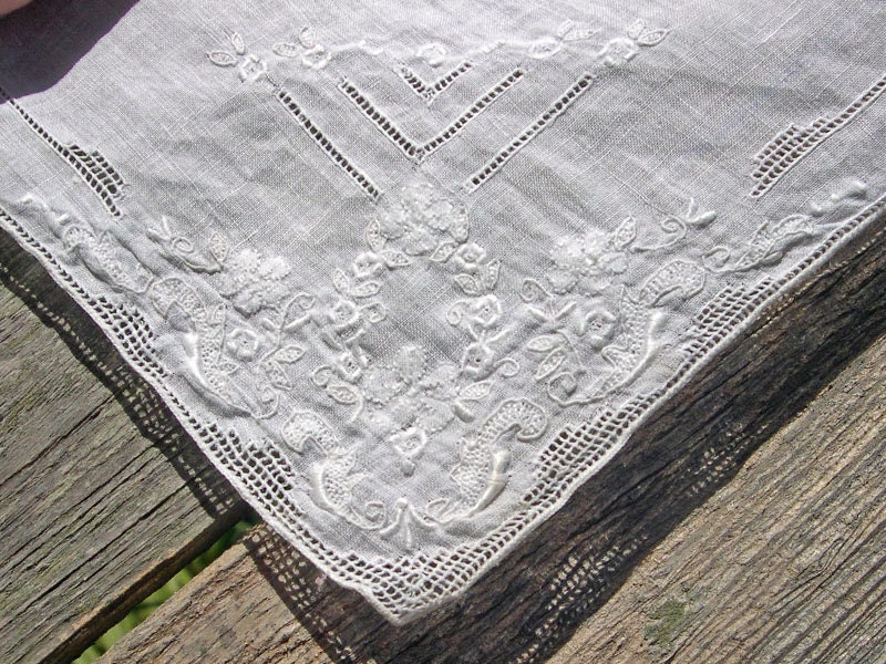Floral Vintage embroidered wedding handkerchief hankie - GladsonDesign