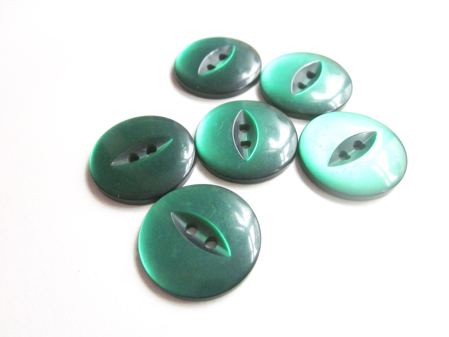 6 Vintage 1960s Green Fisheye Buttons