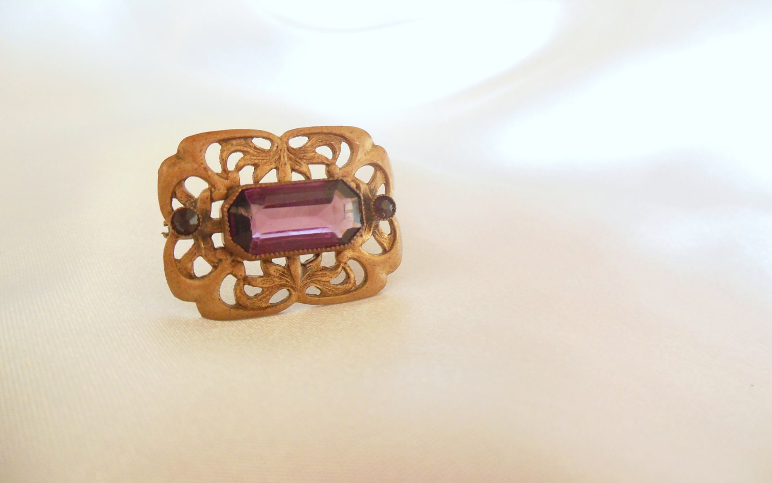 Retro Art Nouveau Brooch with Amethyst Glass Rhinestone