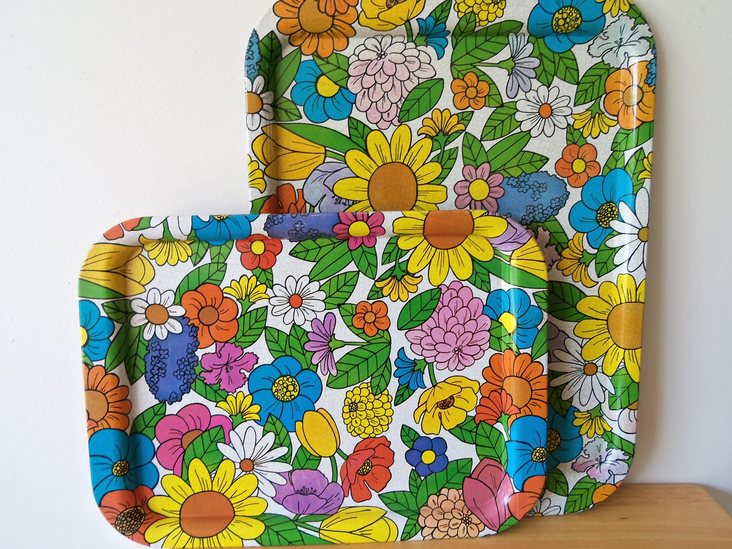 1960' s Bright Mod/Boho/Indie Floral Metal Serving Trays