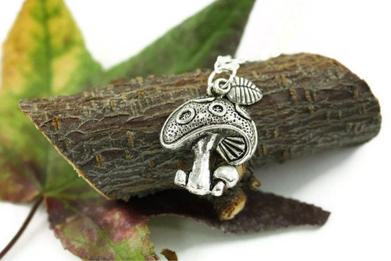 Silver Mushroom Necklace, Whimsical Toadstool Necklace, Minimalist Mushroom Necklace, Fairy Tale Jewelry, Alice in Wonderland
