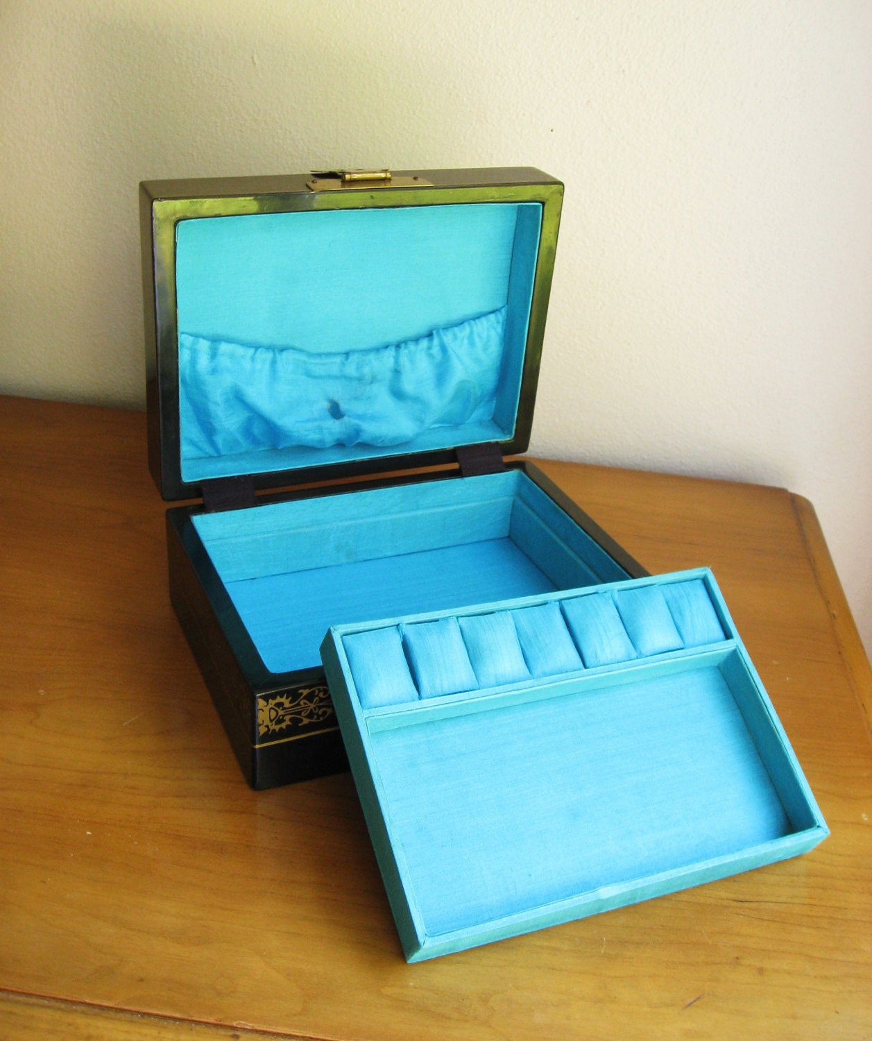 Vintage Asian Mother of Pearl Jewelry Box, Mid Century Abalone Jewelry Box