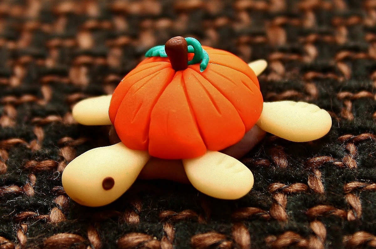 Halloween orange pumpkin fimo turtle Ornament sculpture glow in the dark - Onlymiracles
