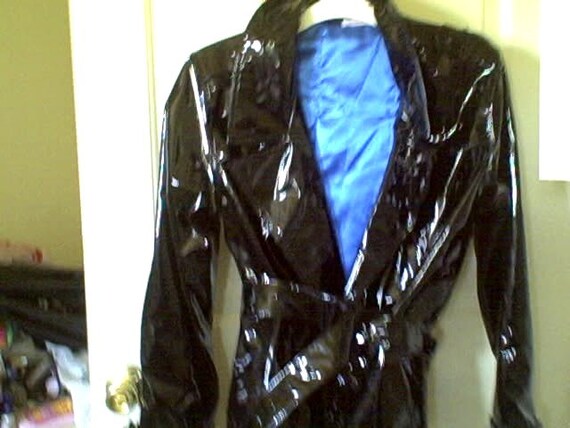 can you wear patent leather in the rain