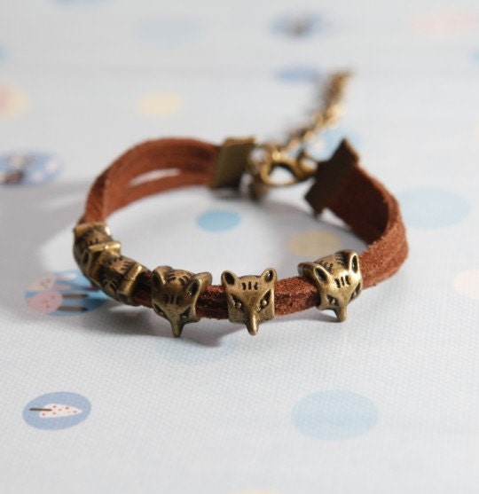 Fox bracelet-   Bronze Five Mini Fox with brown Flocking leather bracelet, bridesmaid bracelet, friendship christmas gift