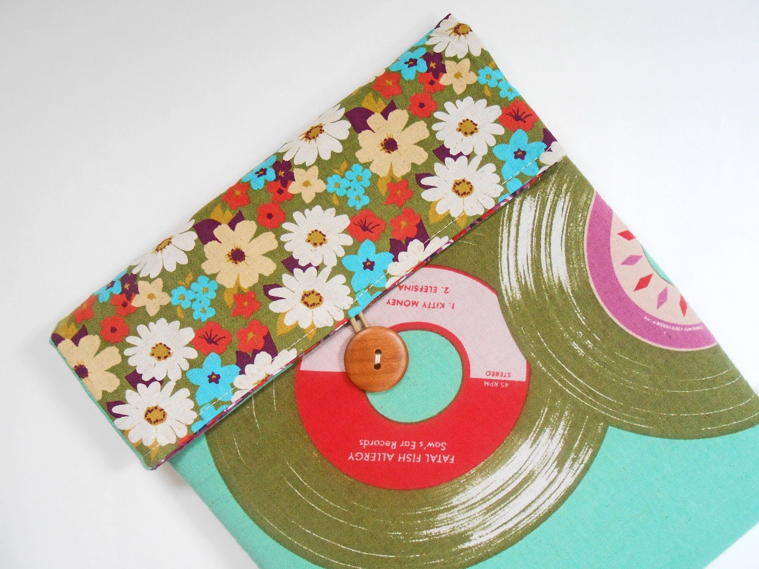 iPad case, iPad sleeve, iPad cover , padded convertible bag for tablets / net books--- Vinyl records