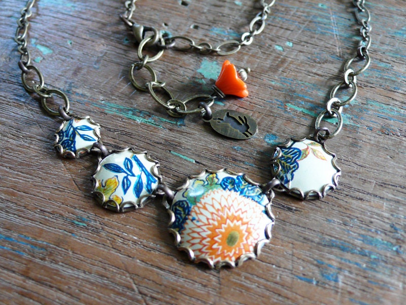 vintage chinoise - vintage tin necklace