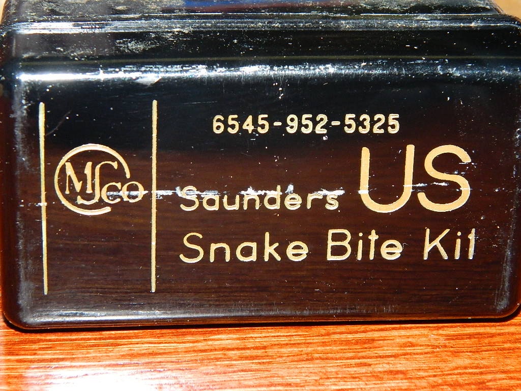 Vintage Snake Bite Kit, Suction MSCO Saunders US Kit, Stock No. 6545-952-5325 Medical Supply, Reum Plastics, Rockford Ill.