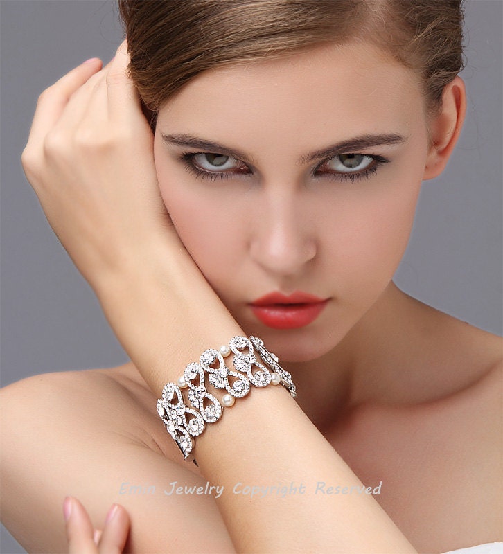 Wedding Cuff Bracelet, Vintage Bridal Bracelet, Ivory Pearl Rhinestone Bridal Jewelry,  B016, Vintage Wedding Jewellery for bride