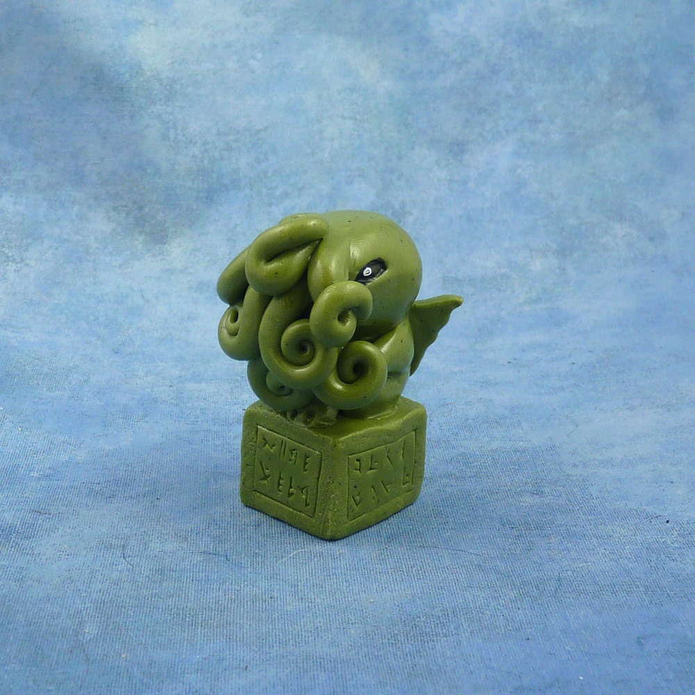 Olive Green Cthulhu Figure with Base, Original Horror Sculpture Inspired by H.P. Lovecraft