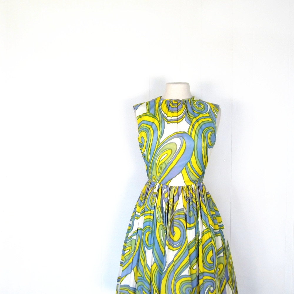 Vintage 60s Dress / 1960s Dress / Summer Swirl / Full Skirt / XS S