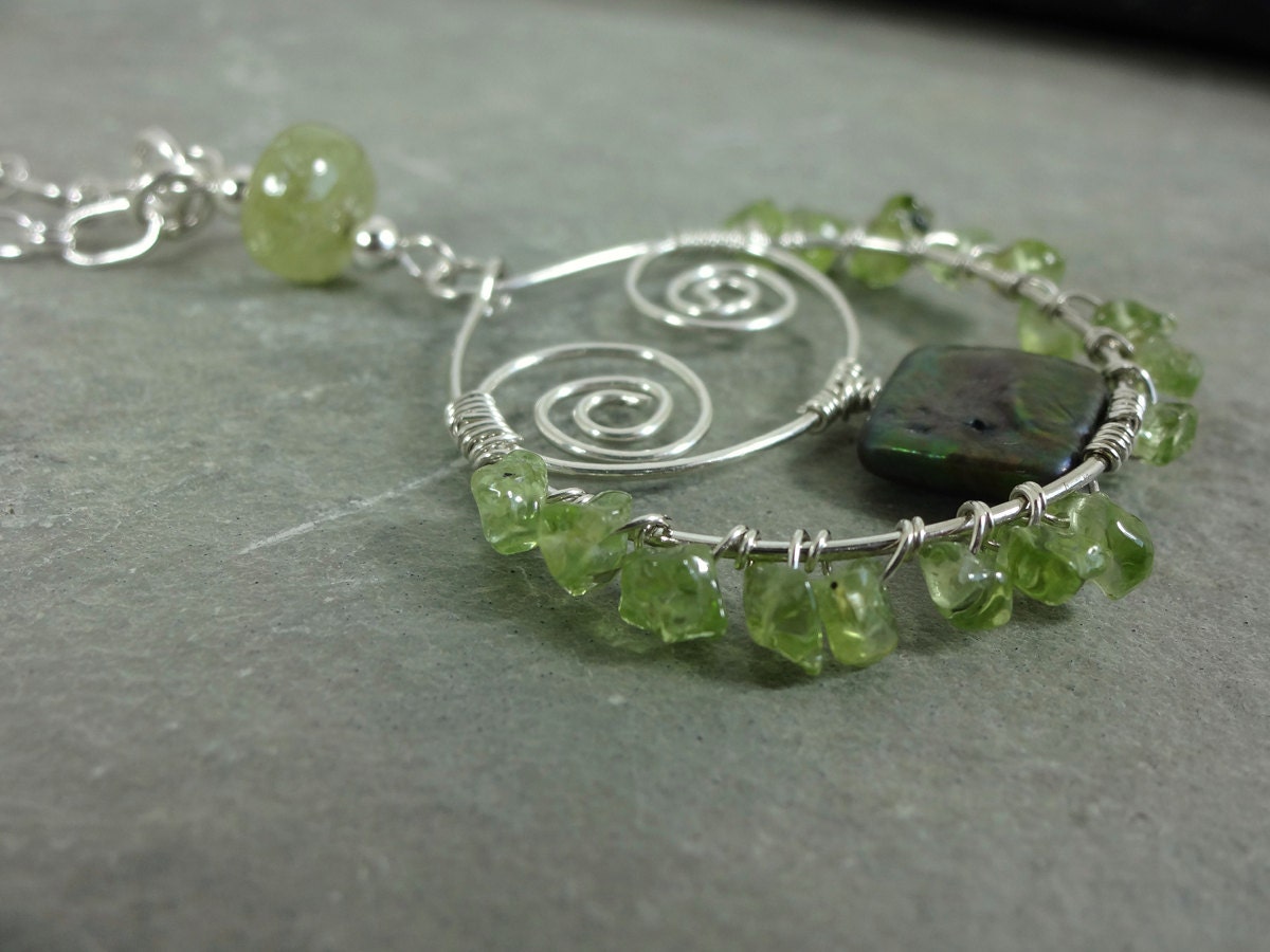 Sterling Silver Green Garnet Peridot Gemstone Freshwater Pearl Pendant Necklace - J127