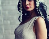Gatsby halo bridal headpiece crown with pearls and flowers