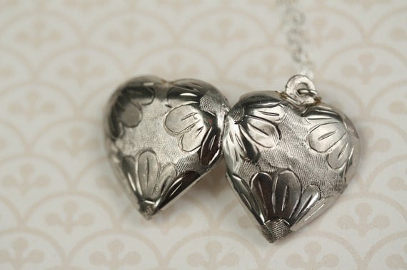 Sterling Silver Daisy Floral Heart Locket Necklace, Vintage Pendant