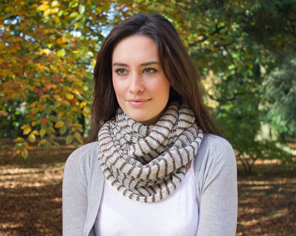 Lightweight Infinity Scarf in Shetland Wool and Lambswool - Prairie