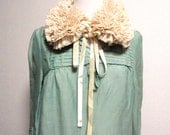 Shabby chic frill collar in beige/white with velvet ribbon