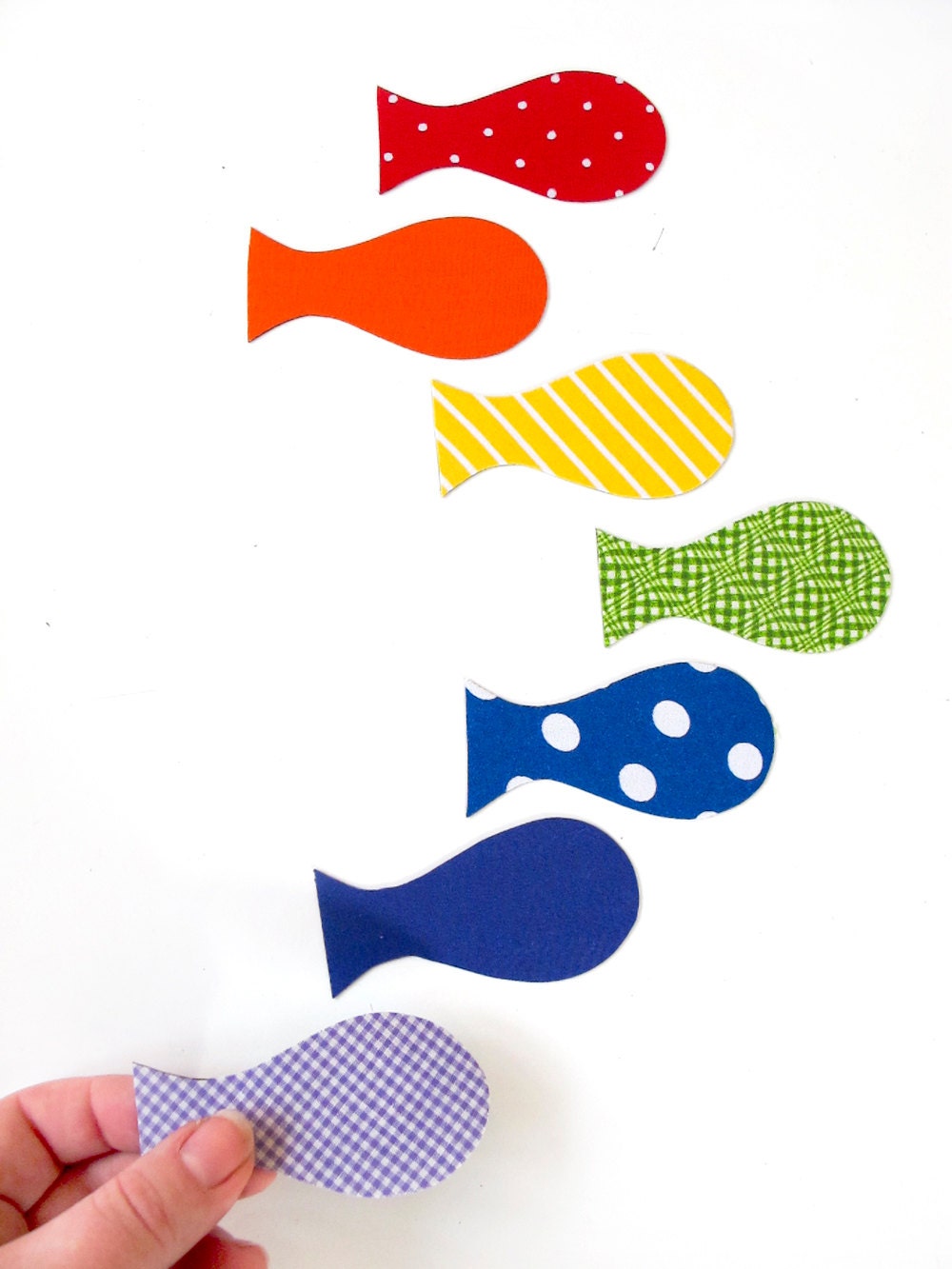7 fabric fish magnets - rainbow colours