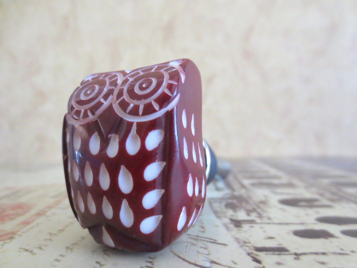 Wine Bottle Stopper - Maroon & White Owl Wine Stopper