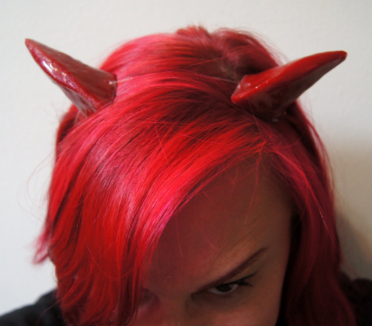 Gargoyle Horns (Crimson Red)