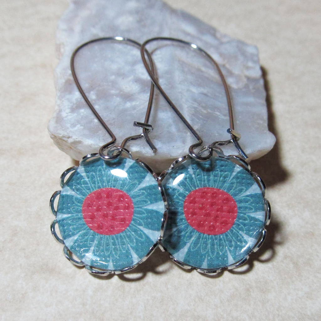 Dangle Drop Earrings - Turquoise Blue and Berry Red Daisy Paper Print in Lace Bezel - Platinum Tone Over Brass