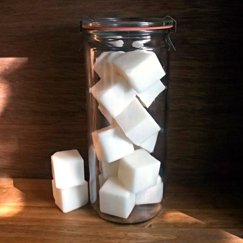 Highly Scented Soy Melts Petals in Rain Fragrance
