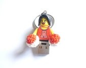 Lego USB Minifigure Cheer...