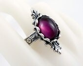 Gothic Victorian Ring in Antique Silver Plated - Adjustable - Garnet, Black or Amethyst Glass Cabochon - Soldered, Unisex