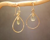 Aphrodite 60 Hammered drop hoops with green amethyst