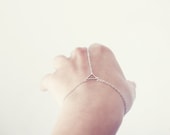 Triangle hand chain - delicate geometric jewelry - PetiteCo