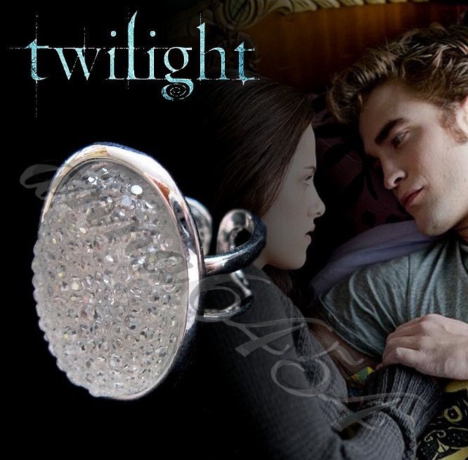 Twilight Breaking Dawn - Bella Swan & Edward engagement ring - Twilight engagement Bella ring -  plus Twilight card -- AUTENTIC PROP