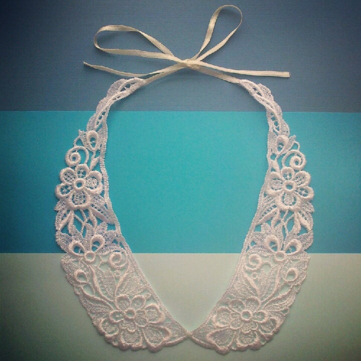 White Floral Venise Lace Peter Pan Collar with Ribbon Fastening