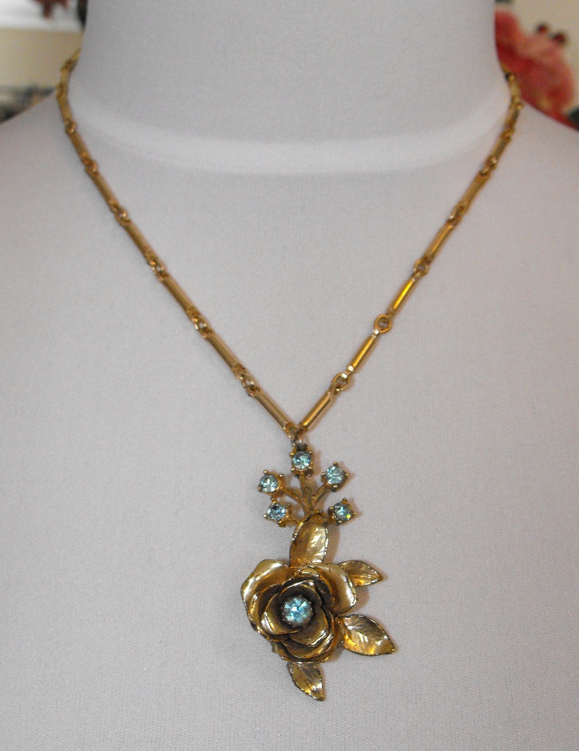 BLUE/gold FLOWER 1960's necklace- HANDMADE (vintage) upcycled