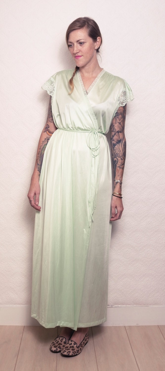 Vintage mint sleep gown/robe 70s by TheFamilyTradingCo on Etsy