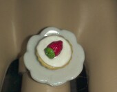 Super Cute Adjustable Mini Food Ring (Vanilla Cupcake with a Strawberry on top) Sweets Dessert Vegan Kitsch Kawaii