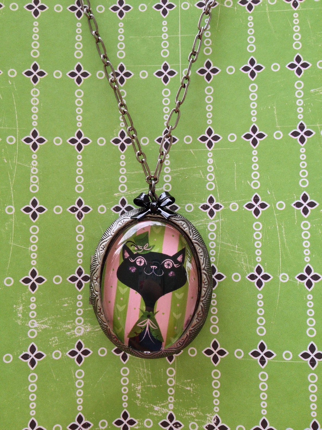 Cattin' Around large locket necklace