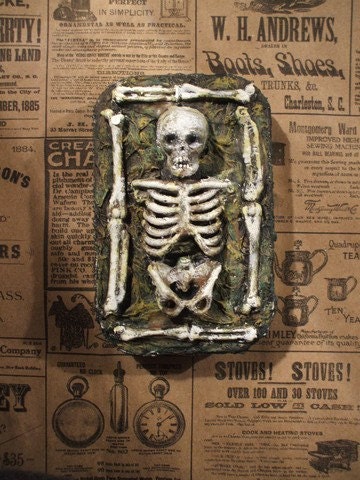 Altoids dead undead trinket box tin assemblage  mixed media art made with grave yard dirt