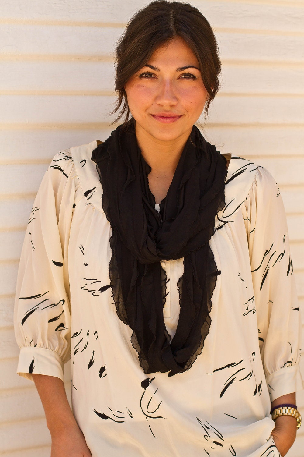 Infinity Ruffle Scarf Black