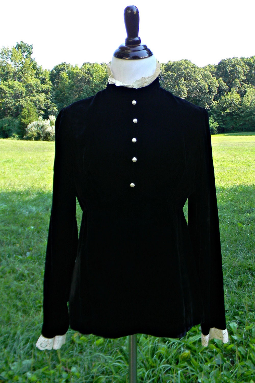 1940s Velvet Lace and Pearl Button Blouse Shirt Top