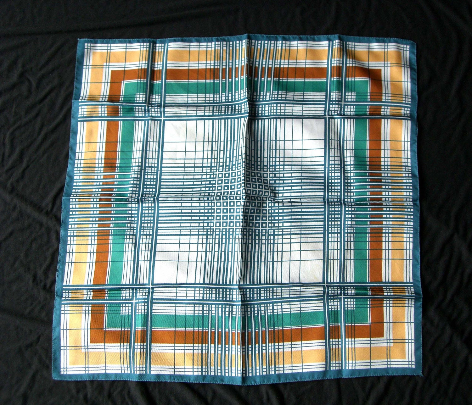 1970 vintage GREEN CHECKS bandana . scarf