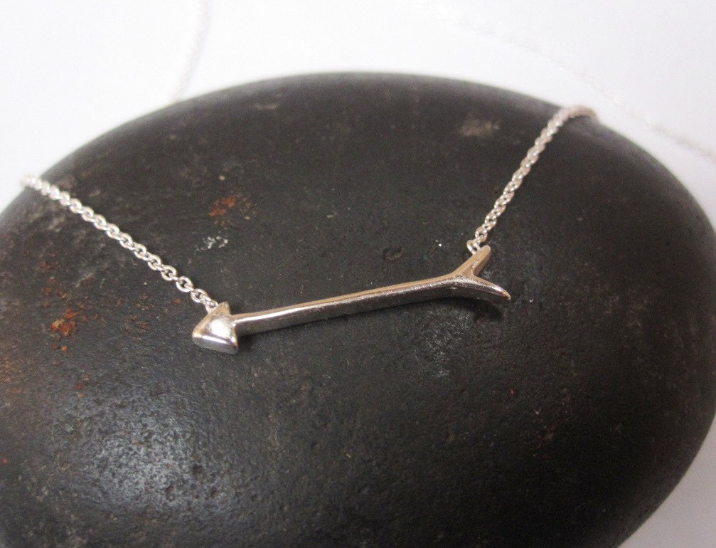 Sterling silver arrow necklace