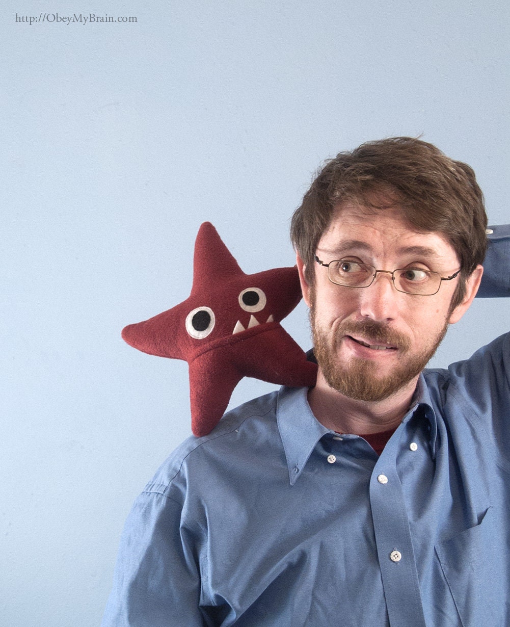 Small Starfish Fleece Plush - Burgundy Red