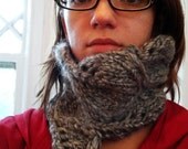 Cascading Leaves Chunky Cowl in Gray